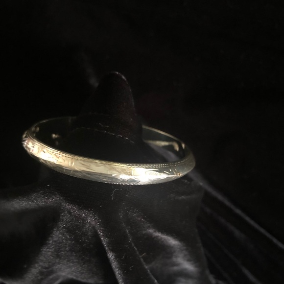 Silver Hinged Cuff Bracelet, 925 Thai Silver - Picture 7 of 9